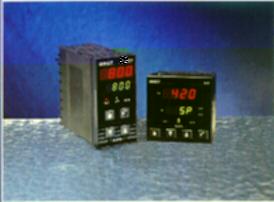 West 4200 & 8200 PID Controllers
